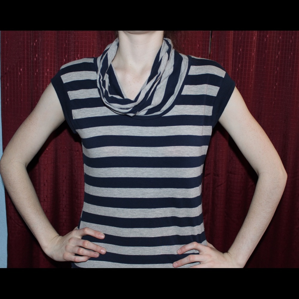 Striped turtleneck tee